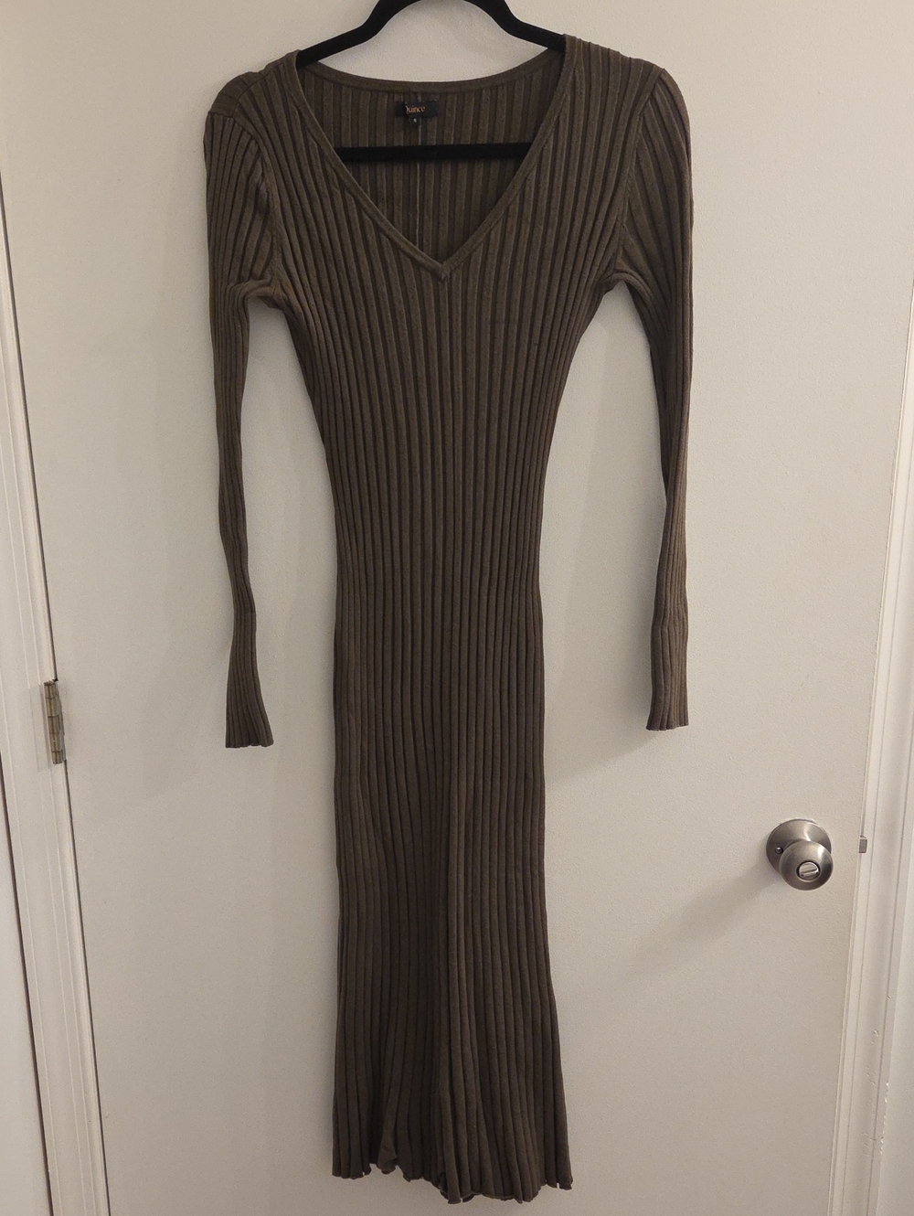 Quince Cotton Cashmere Ribbed Long Sleeve V-Neck Midi Dress In Olive, Size S